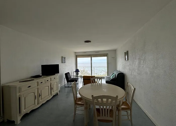 T3 Avec Balcon Et Garage Aux Sables-d'olonne - Fr-1-197-185 * Les Sables-dʼOlonne