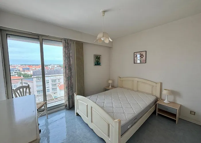 T3 Avec Balcon Et Garage Aux Sables-d'olonne - Fr-1-197-185 Apartmán