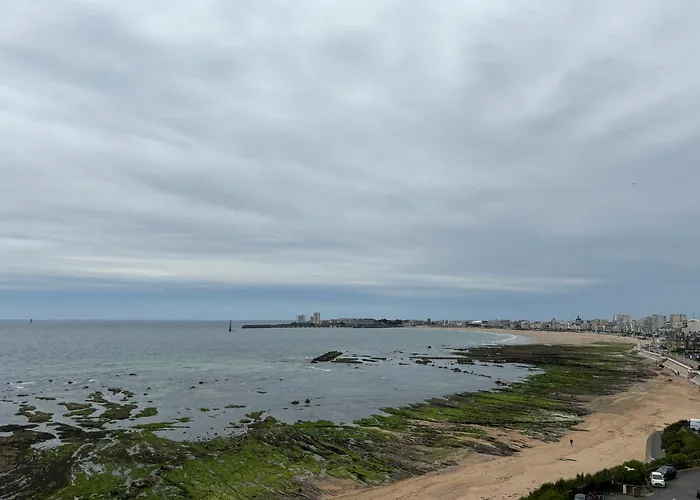 Apartmán T3 Avec Balcon Et Garage Aux Sables-d'olonne - Fr-1-197-185