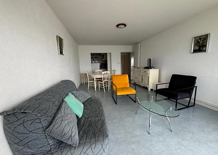 T3 Avec Balcon Et Garage Aux Sables-d'olonne - Fr-1-197-185